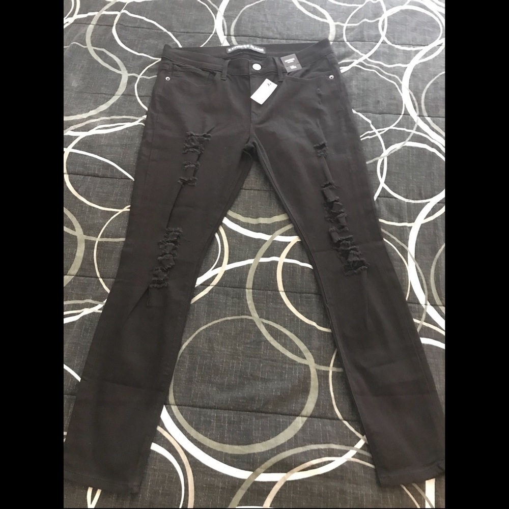 NWT Express Mid Rise Jeans Leggings Distressed/Blk
